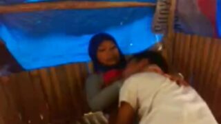Viral abg hijab lugu pasrah di ajak wiwik di gubuk